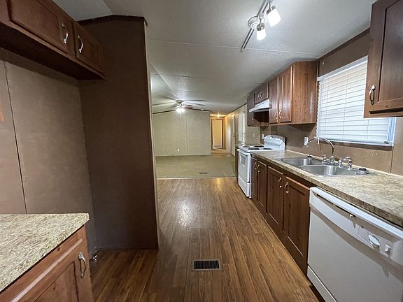 3rd image of 15612 Tucson Oaks Dr