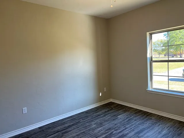 130 Oasis St — Photo 17