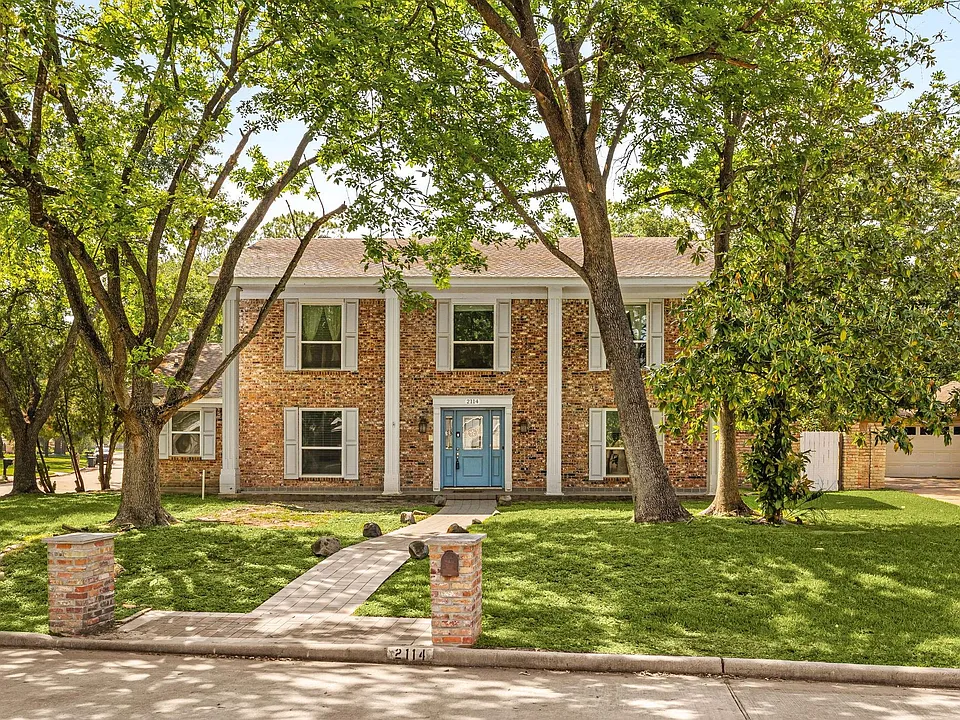 2114 Briargreen Dr