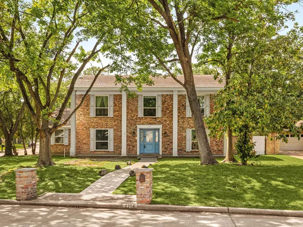 2114 Briargreen Dr, Houston, TX 77077