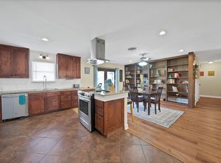 7013 Meadowbrook Dr, Fort Worth, TX 76112