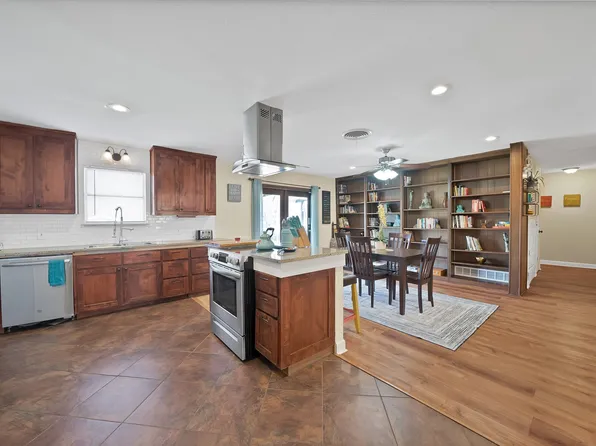 7013 Meadowbrook Dr, Fort Worth, TX 76112