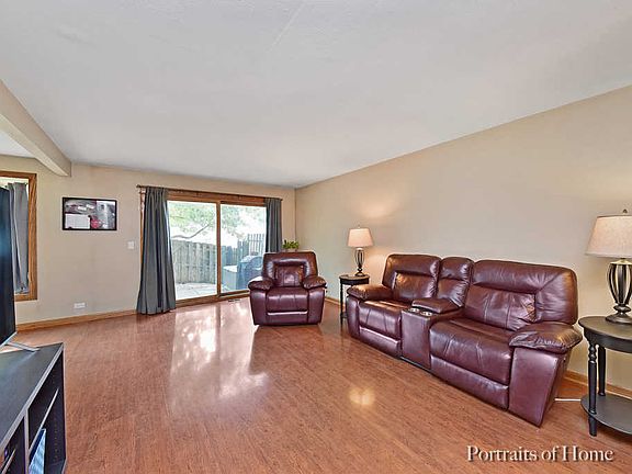 3rd image of 215 Diane Ln #215