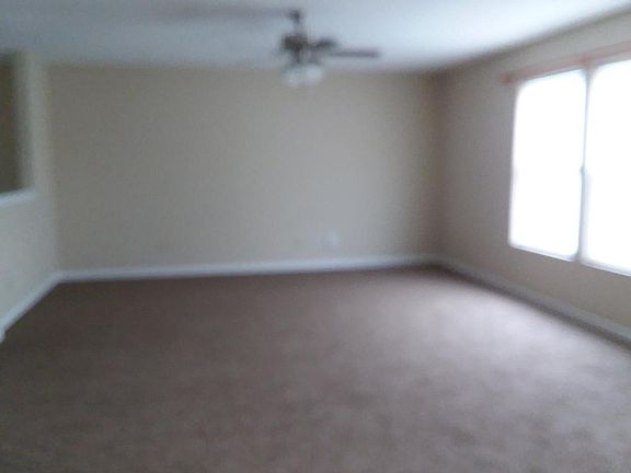 4th image of 206 Creekview Dr