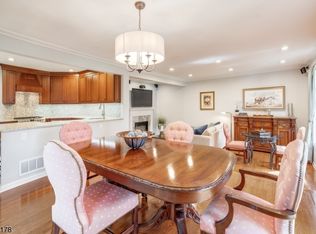 17 Meadowview Ln, Berkeley Heights, NJ 07922