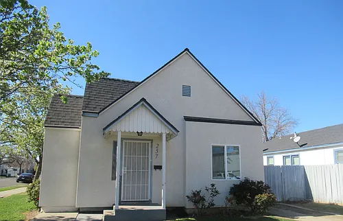 257 S Shasta St Photo 1 257 S Shasta St Photo 1