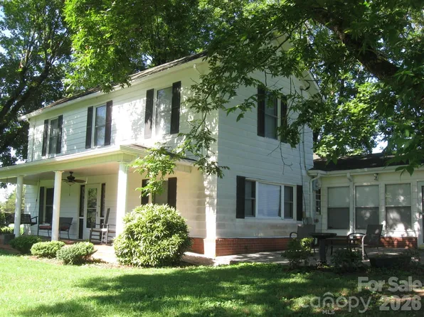 3850 Hartland Rd, Lenoir, NC 28645