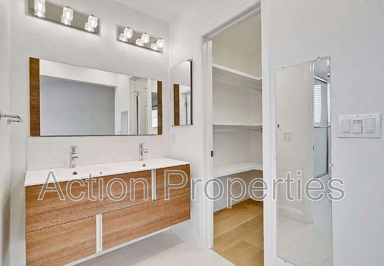 695 S Knickerbocker Dr #15 — Photo 12