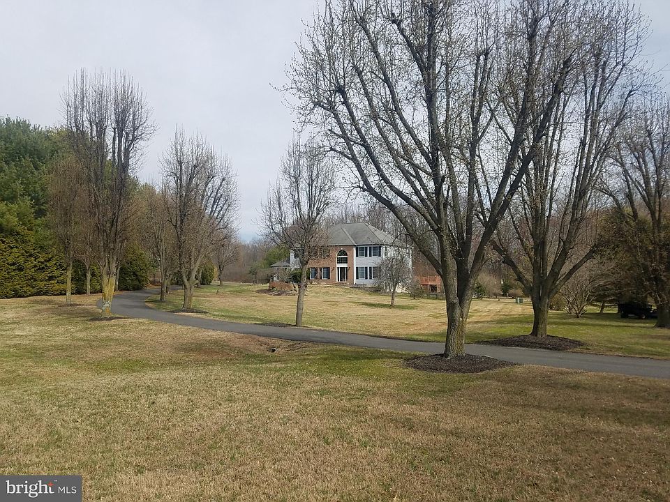 2nd image of 122 Cedar Rd