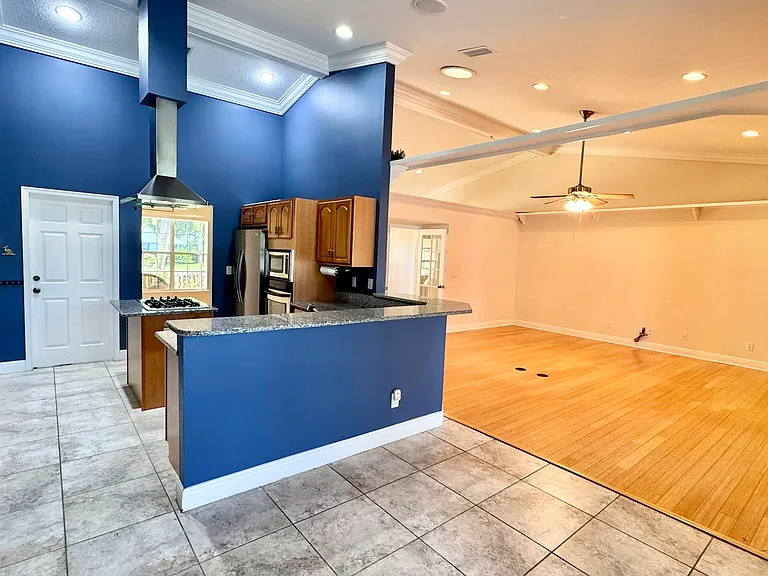 510 SW South Carolina Dr — Photo 23