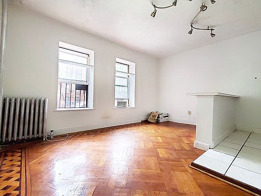 1st image of 992 Bergen St APT 1