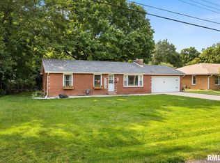 213 Twin Oaks Ct, East Peoria, IL