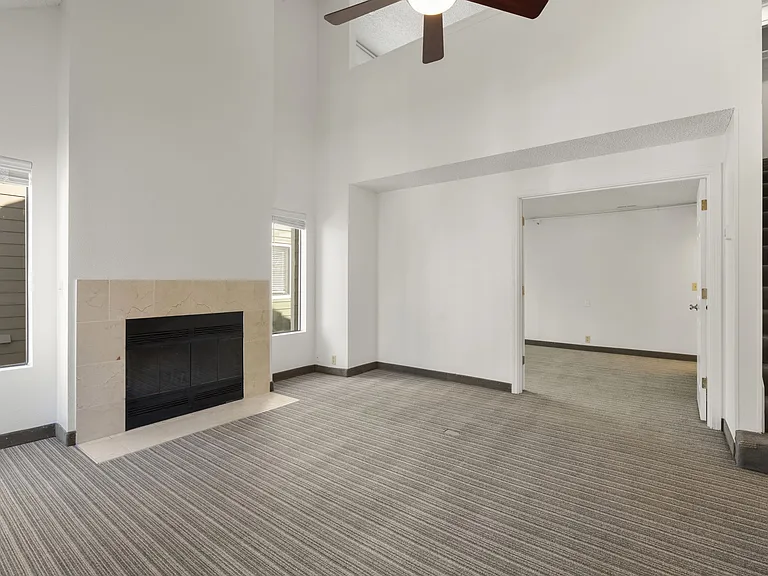 AVIA Lofts on Parkway — Photo 106