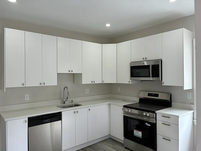 40 Harvest St #2 — Photo 6