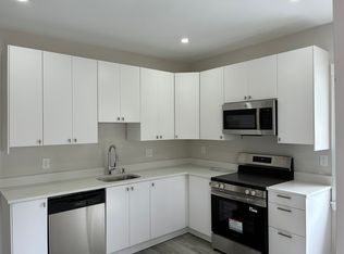 40 Harvest St #2, Boston, MA 02125