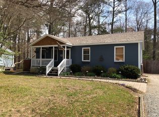 15813 Roland View Dr, Chester, VA 23831