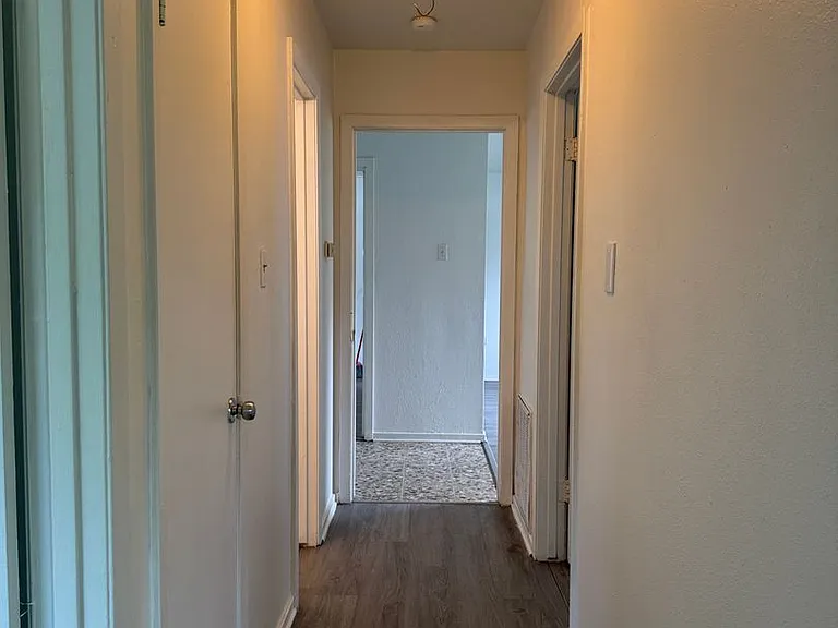 5755 Schevers St — Photo 5