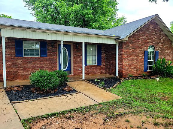 2nd image of 1012 Gar Creek Ln
