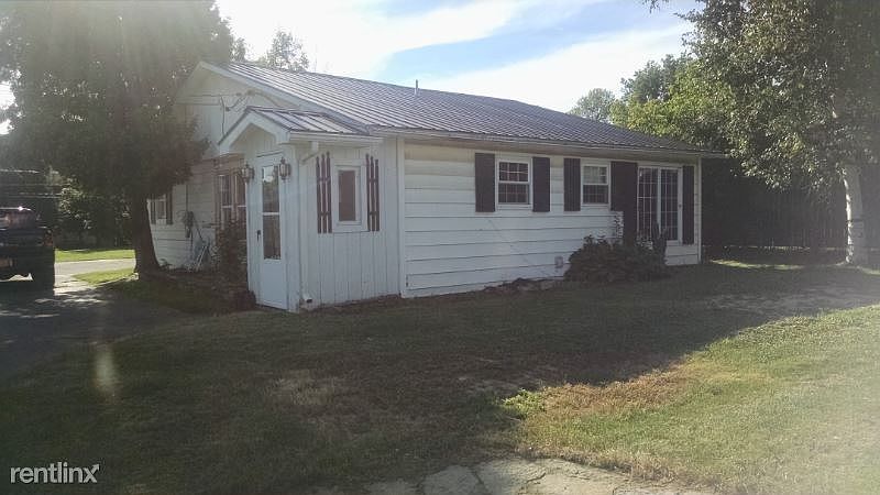 1st image of 344 1/2 Main St