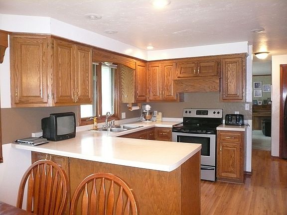 3rd image of 2165 Rachel Dr