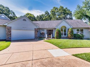 1854 Locks Mill Dr, Fenton, MO
