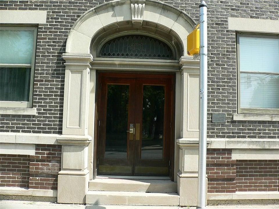 1st image of 801 N Pennsylvania St APT E