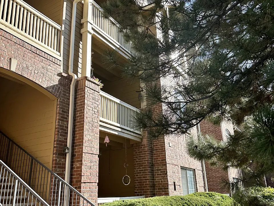 1671 W Canal Cir #236
