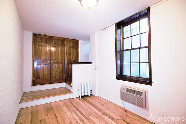 Rented by City Connections Realty | media 77