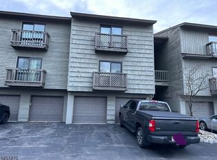 2109 Spruce Hills Dr UNIT 2109, Glen Gardner, NJ 08826