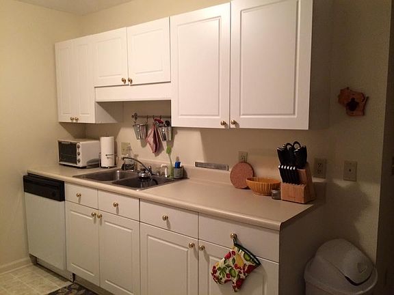 3rd image of 2490 Reservoir St APT C
