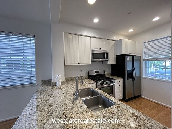 3rd image of 217 Preston Ct