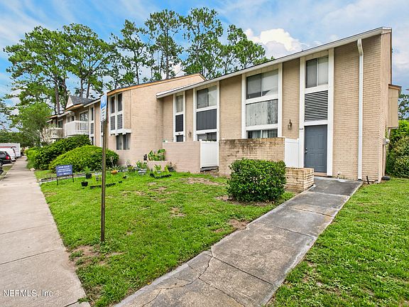 3rd image of 8880 OLD KINGS Road S #36
