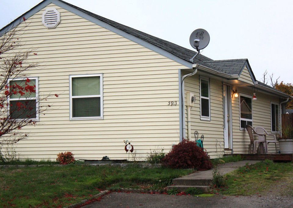 1st image of 5913 26th St NE