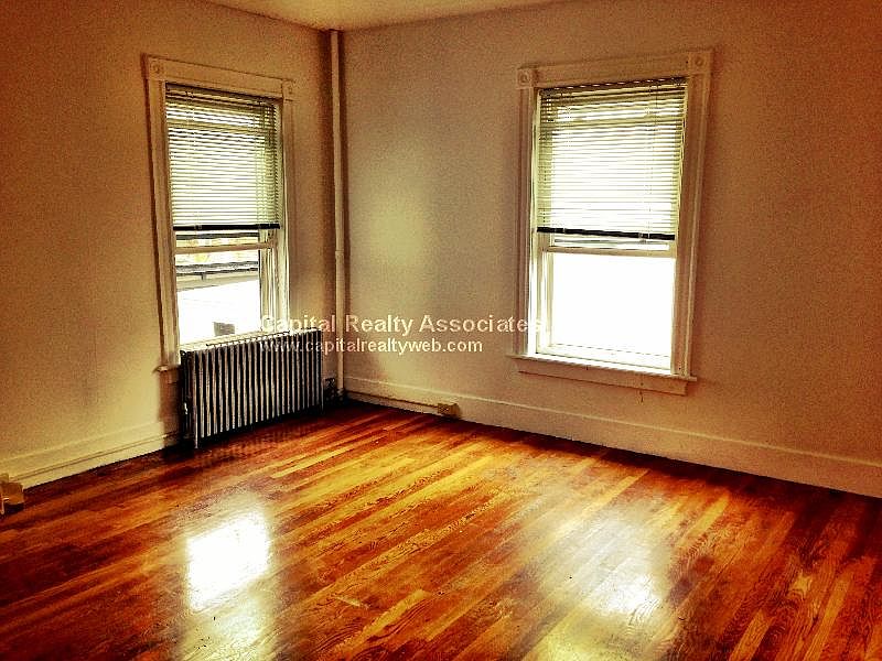 2nd image of 7 Chestnut St #1