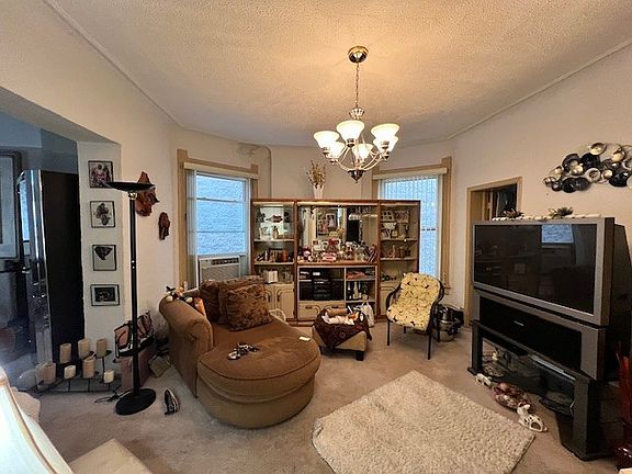 3rd image of 4822 S Evans Ave