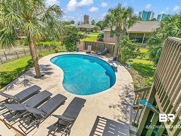 4th image of 26408 Carondelette Dr