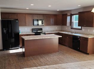 1338 Moon Ridge Ct, Kaukauna, WI 54130