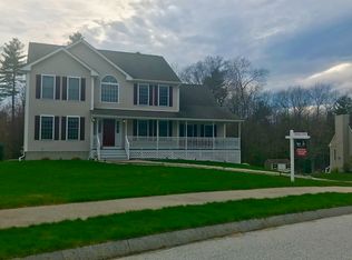 2 Lennox St, Hooksett, NH 03106
