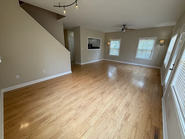 1365 Honey Locust Ct — Photo 12