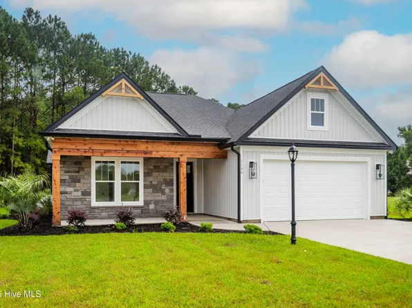 1136 Moultrie Drive NW, Calabash, NC 28467