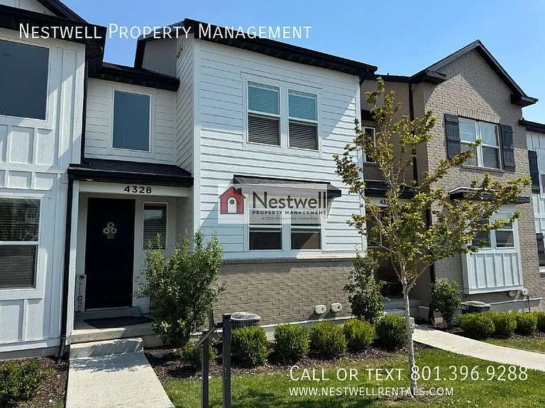 4328 W Watchmen Way — Photo 2