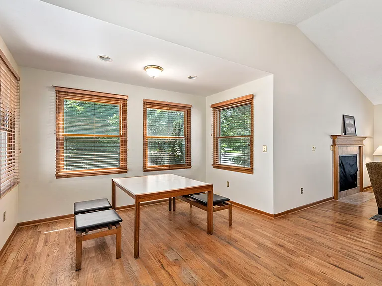 1702 Dora St — Photo 21