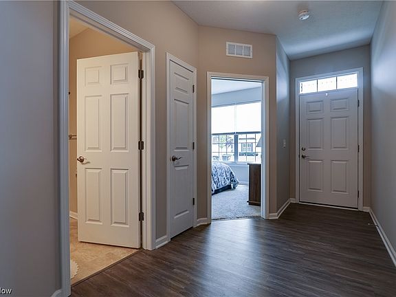 4th image of 249 Kensington Way