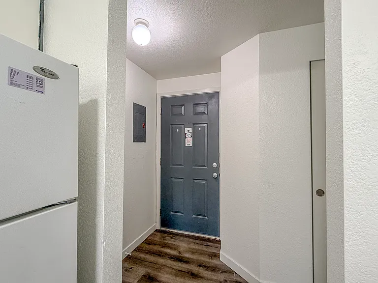 20421 28th Ave W #C — Photo 4