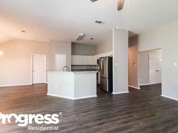 5th image of 1113 Mockingbird Ln
