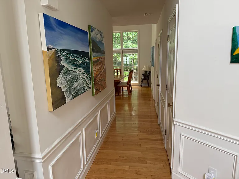 112 Woodshire Ln — Photo 3