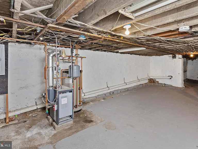 244 Jersey St — Photo 21