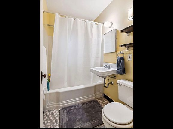 3rd image of 4818 Xerxes Ave S #4818