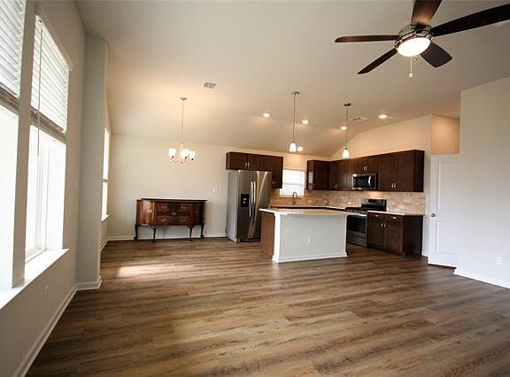 5th image of 131 Patrick Herndon Dr
