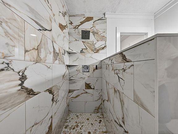 5th image of 1605 41st St